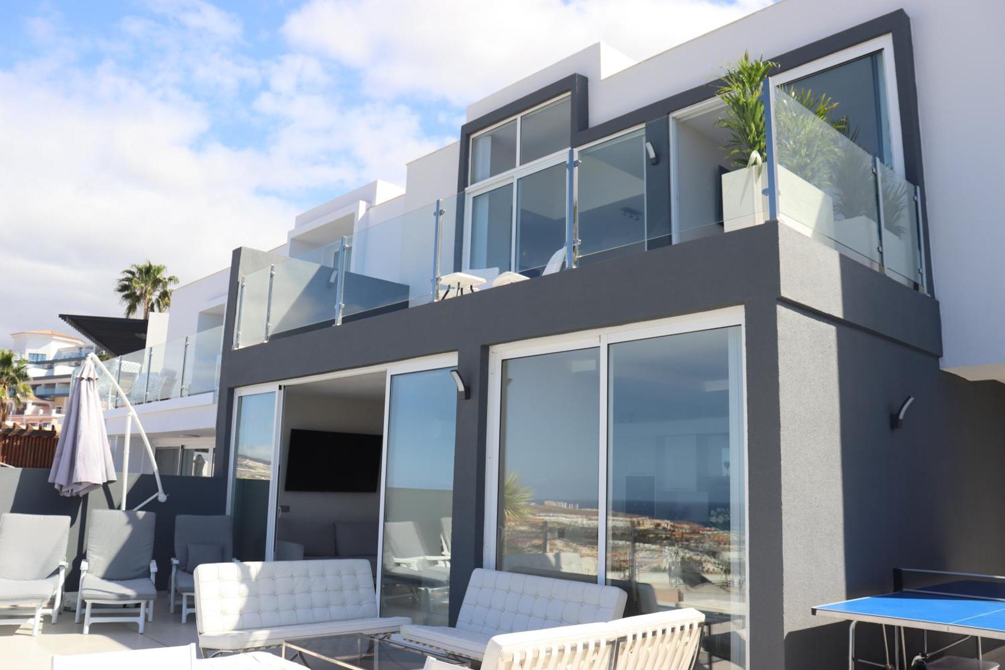 Azure Sky Villa - Panoramic Ocean View, Luxury, San Eugenio Costa Adeje  Bagian luar foto